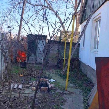 Продаж частини будинка зі своїм двором