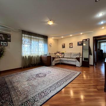 Травнева вул., 4