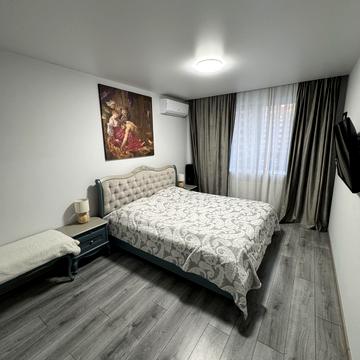 Співдружності вул., 1