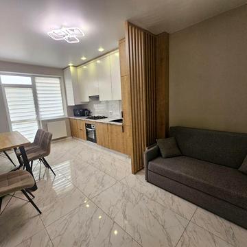 БЕЗ ВИМКНЕНЬ ЕЛЕКТРОЕНЕРГІЇ !!! Здається 1,5 кімнатна  на набережній ,