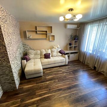 Жулянська вул., 1-Б