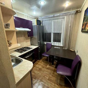 1-к квартира вул.Покросвька 5, 3/5. Ясень, Юбилейная.173й