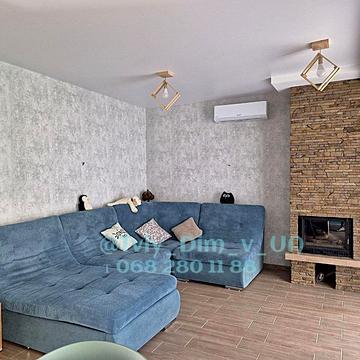 Центральна вул.