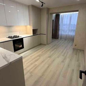 Продаж 2 кімнатної квартири з чудовим ремонтом ЖК Щасливий