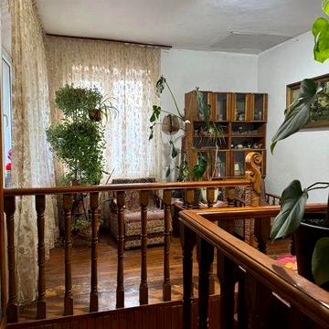 Продаж будинка! Вихід до озера!