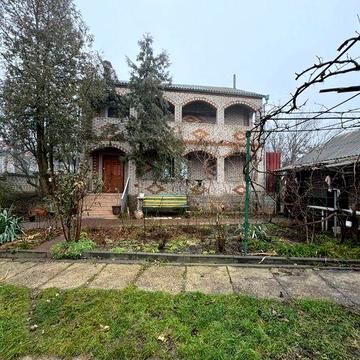 Продаж будинка! Вихід до озера!