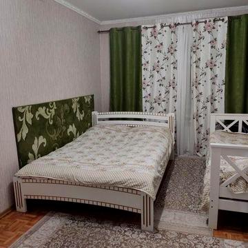 Двокімнатна квартира, 3й поверх, середина будинку, 40 років ЖК -