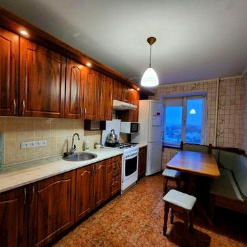 Оренда 3х.кв.. вул.Кл.Савури, є усі необхіднімеблі та техніка