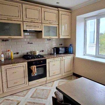 Оренда 3х-кімнатної квартири на Озерній в новому будинку!