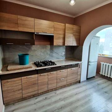 Срочно сдам 2 ком. квартиру, ул. Скворцова 2/Бреуса. Газ