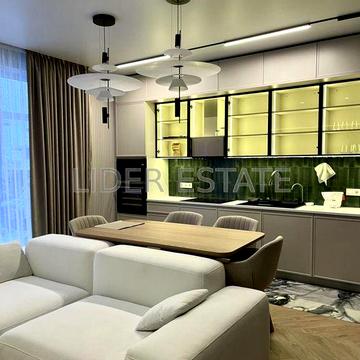 Таунхаус з якісним авторським ремонтом на Червениці|Ужгород