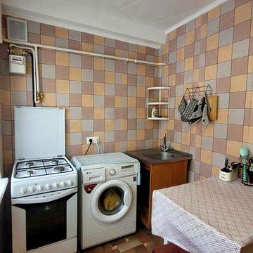 Салютна вул. 27А. метро Сирець, Нивки, Берестейська.