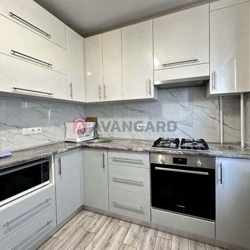 Продаж 2х кім кв в центрі Космоса з ремонтом