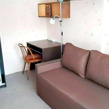 Златопільська вул., 2