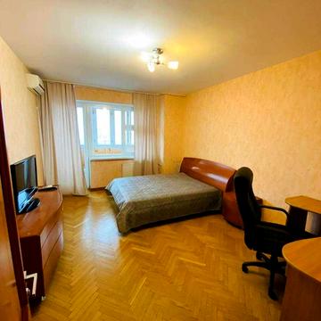 Оболонський просп., 22-В