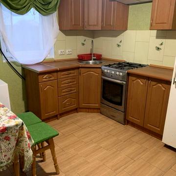 Оренда 1/2 частини будинку вул. Богомольця