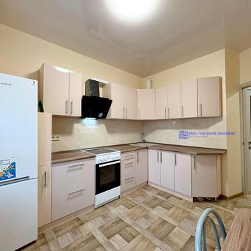 Новорічна вул., 57