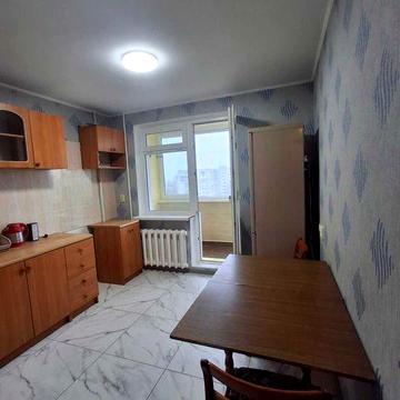 Сдам на год и более 2 комнатную в 9-ти с ремонтом