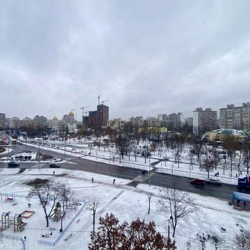 Продам 3 кімнатну квартиру метро Харьківська, Києв.