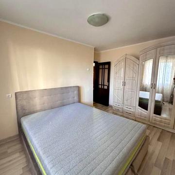 Здається 2 кімнатна квартира на коротний термін