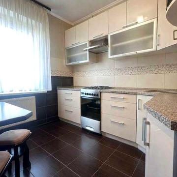 Продам 3к квартиру с ремонтом на Тополе