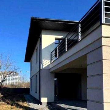 Будинок поруч Міського Озера з зем. ділянкою 9 сот.