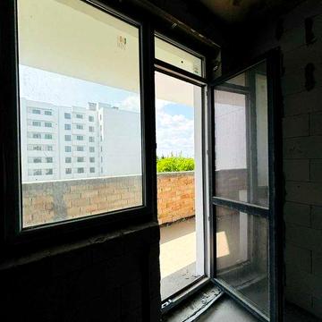 1 кім. квартира  біля парку!терраса