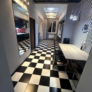 Сдам 2 кв Центр.метро Защитников  Украины Гер. Харькова  1400 гр.