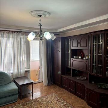 Продаем 3 комнатную квартиру улучшенной планировки 17 квартал