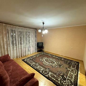 Продаж двокімнатної квартира у Луцьку, хороший та зручний район