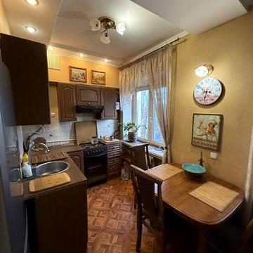 Продается 4 к кв в Лесках ,на Белой .