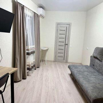 Сдам Гостинку в Новострое 5 мин до метро Защ Украины или Спортивная