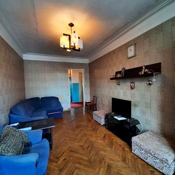 Без  комісії. Сталінка поруч з метро, Розглянемо програми