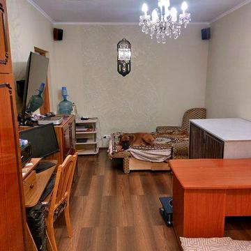 Київ. Глушкова. Трикімнатна на Теремках