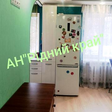 2а кв.з відмінним ремонтом на 2 поверсі .