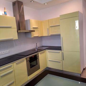 З опаленням.  Вільна однокімнатна В.Івасюка 43В,метро  Мінська 10хв