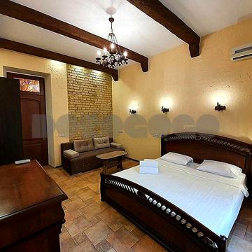 Мала Житомирська вул., 16/3