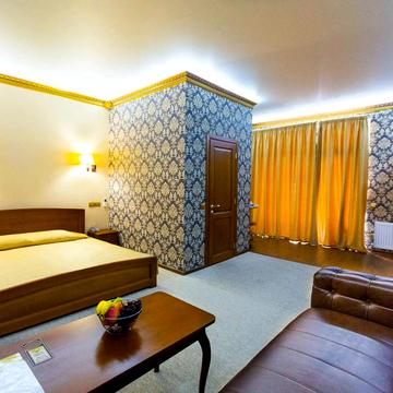 Мала Арнаутська вул., 15