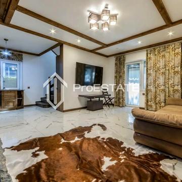 набережна, 2/10