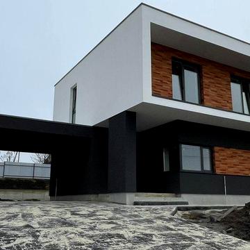 Продаж двоповерхового будинку в с. Солонка вул. Демократична
вул. Де