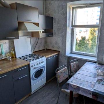 Здається 2 кімнатна квартира для військових .