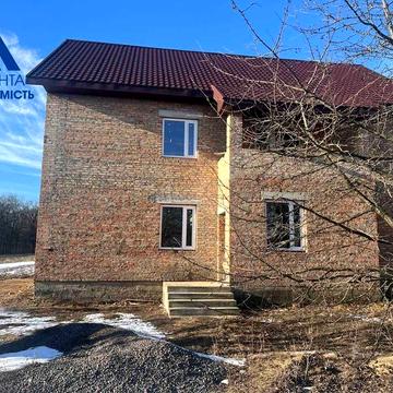 Терміновий продаж будинку в передмісті Луцька біля лісу!