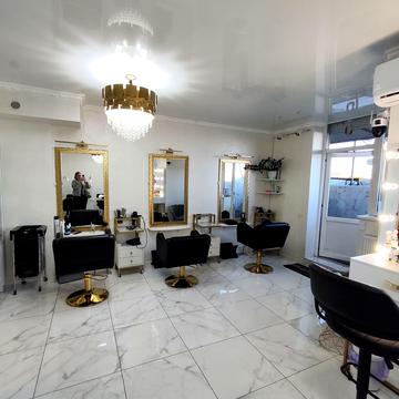 Торгова вул., 1