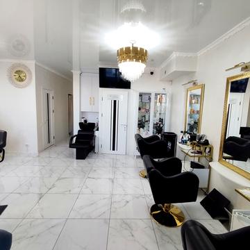 Торгова вул., 1