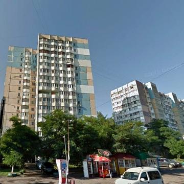 Академіка Корольова вул., 96