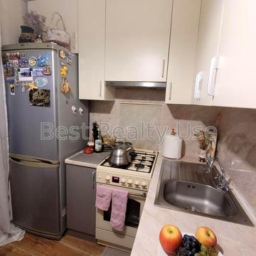 Науки просп., 4