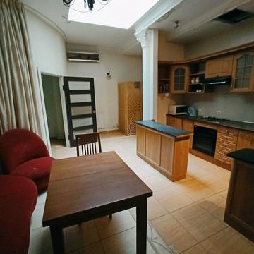 Дерибасівська вул., 17