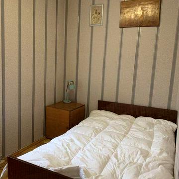 Довгострокова оренда 2-кімнатної квартири по вул. Гузара