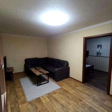 Оренда двохеімнатноі квартири Цент район Гімназіі 1