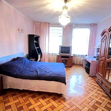 Продаж 4-кім на Білокур Катерини 6, сталінка, Печерськ, м Зверінецька